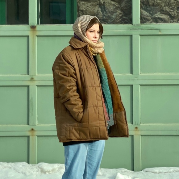 Meet your Posher, Alycea!! - Picture 2 of 7